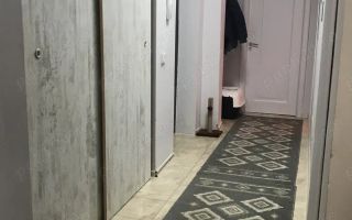 Apartament 3 camere de vanzare - Poză 1