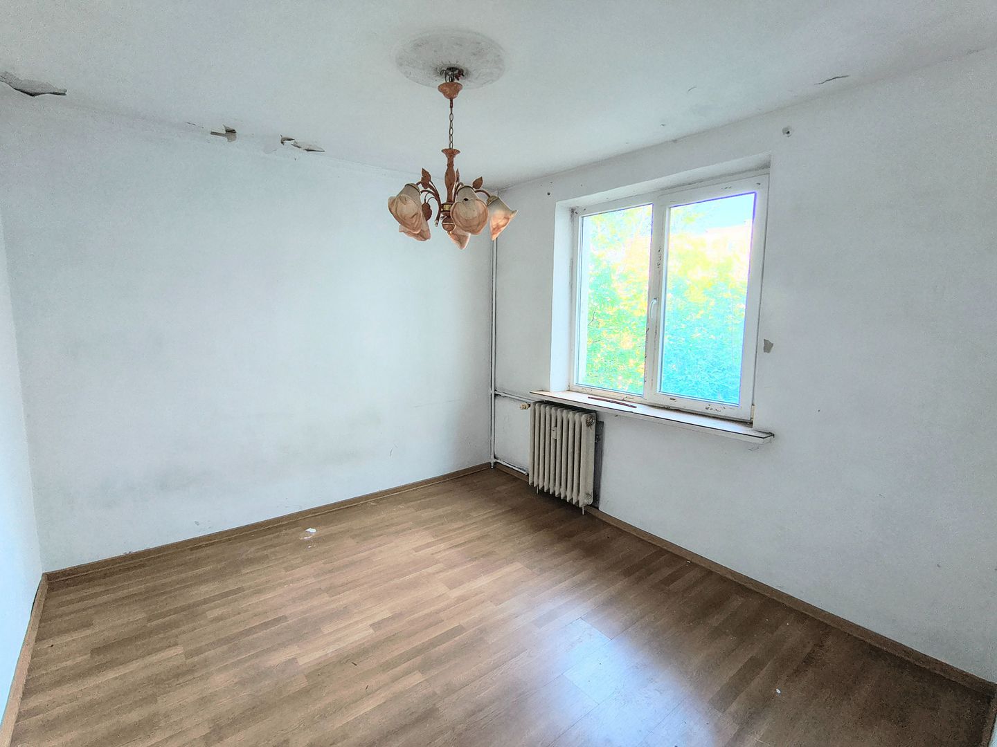 Apartament 3 camere semidecomandat Berceni - Poză 1