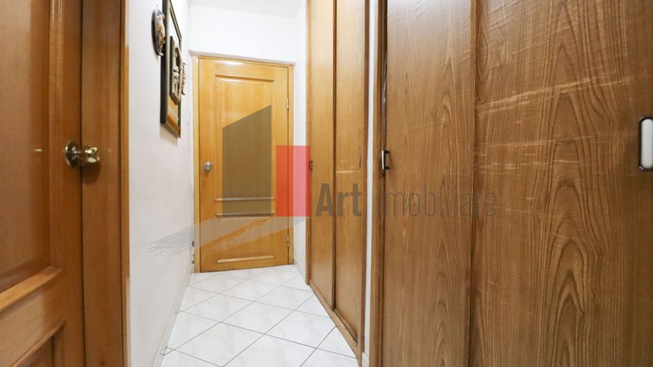 Apartamentul "SUPERMETO", BLOC STRADAL, REABILITAT - Poză 10