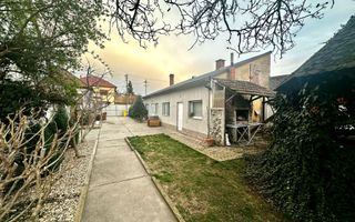 Casa moderna, 2 corpuri de cladire, teren 1000 mp, zona Aradul Nou - Poză 12