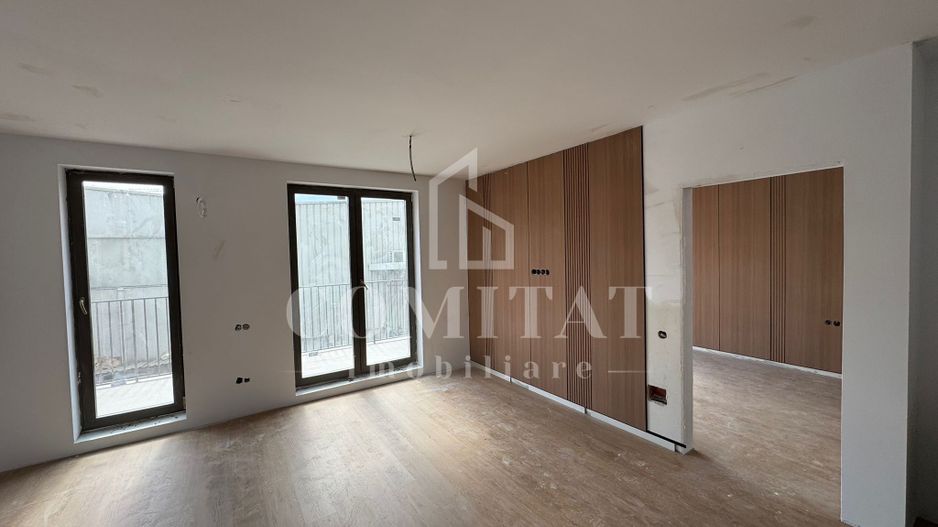 Apartament la etaj intermediar | Bloc exclusivist | Eroilor - Poză 2