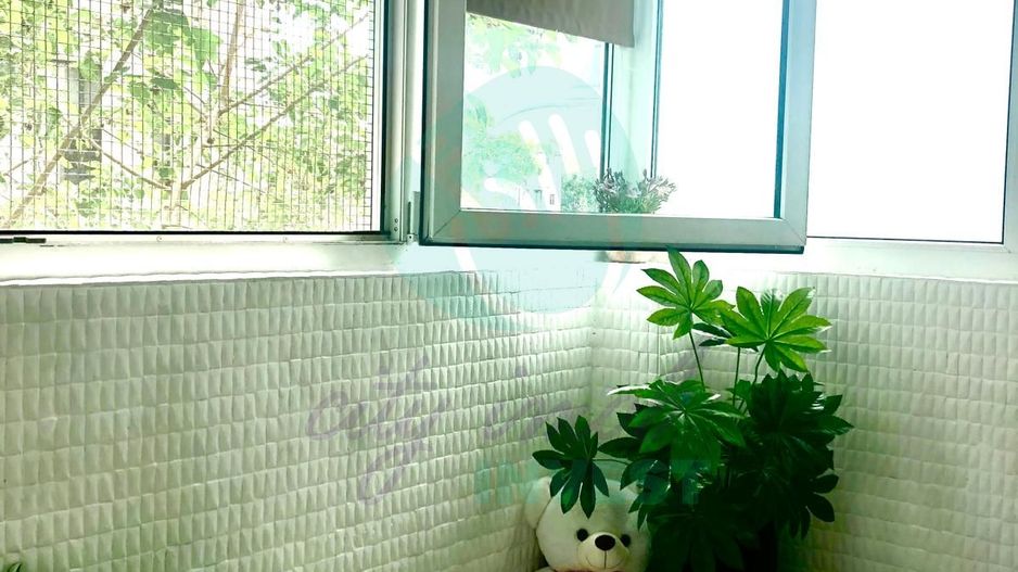 Apartament cu 3 camere renovat si cu parcare - Poză 5