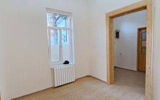 TINERETULUI (metrou) - DIMITRIE CANTEMIR, casa 2 camere, curte proprie - Poză 5