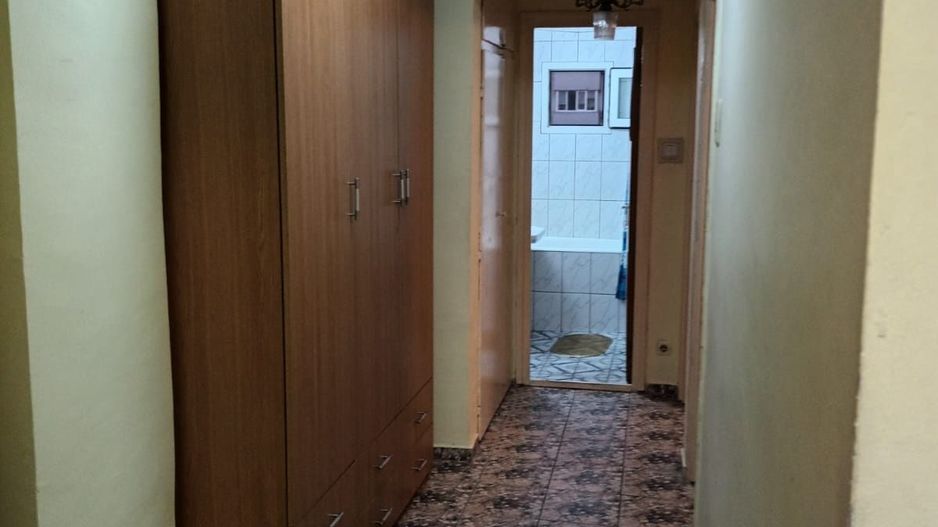 apartament 3 camere decomandat,metrou  zona Trapezului - Poză 8