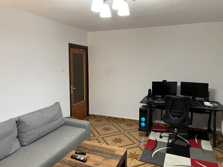 Apartament 3 camere parter decomandat, 67,7 mp, mobilat metrou - Poză 3