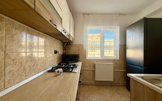 Garsoniera decomandata, etaj intermediar - Zona Tractorul, Coresi - Poză 6