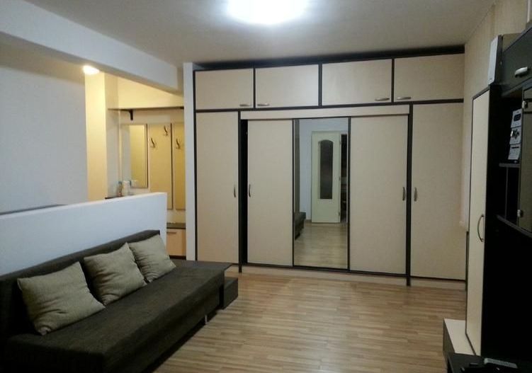 Apartament cu o camera | 40 mp | Bucatarie Separata | Centrala Proprie | UMF - Poză 1