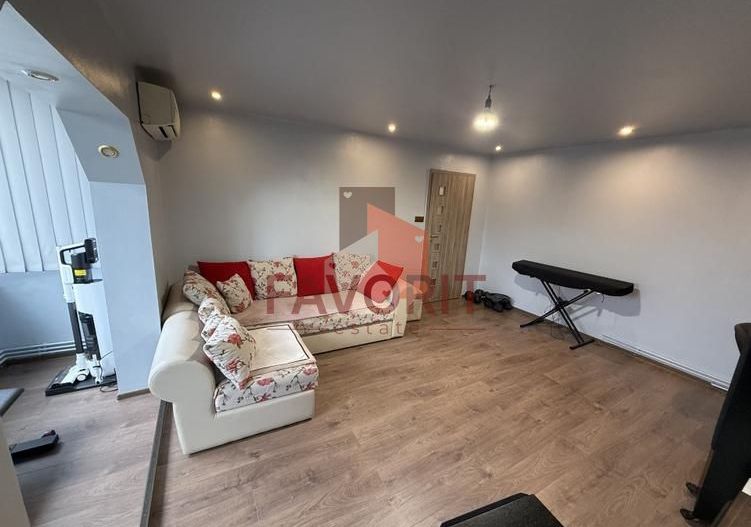 Aradului 3 camere decomandat, 2 bai, etaj 1 - Poză 4