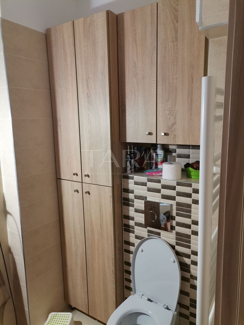 Apartament cu 3 camere, terasă de 30mp cu piscină, 2 parcări subterane - Poză 7