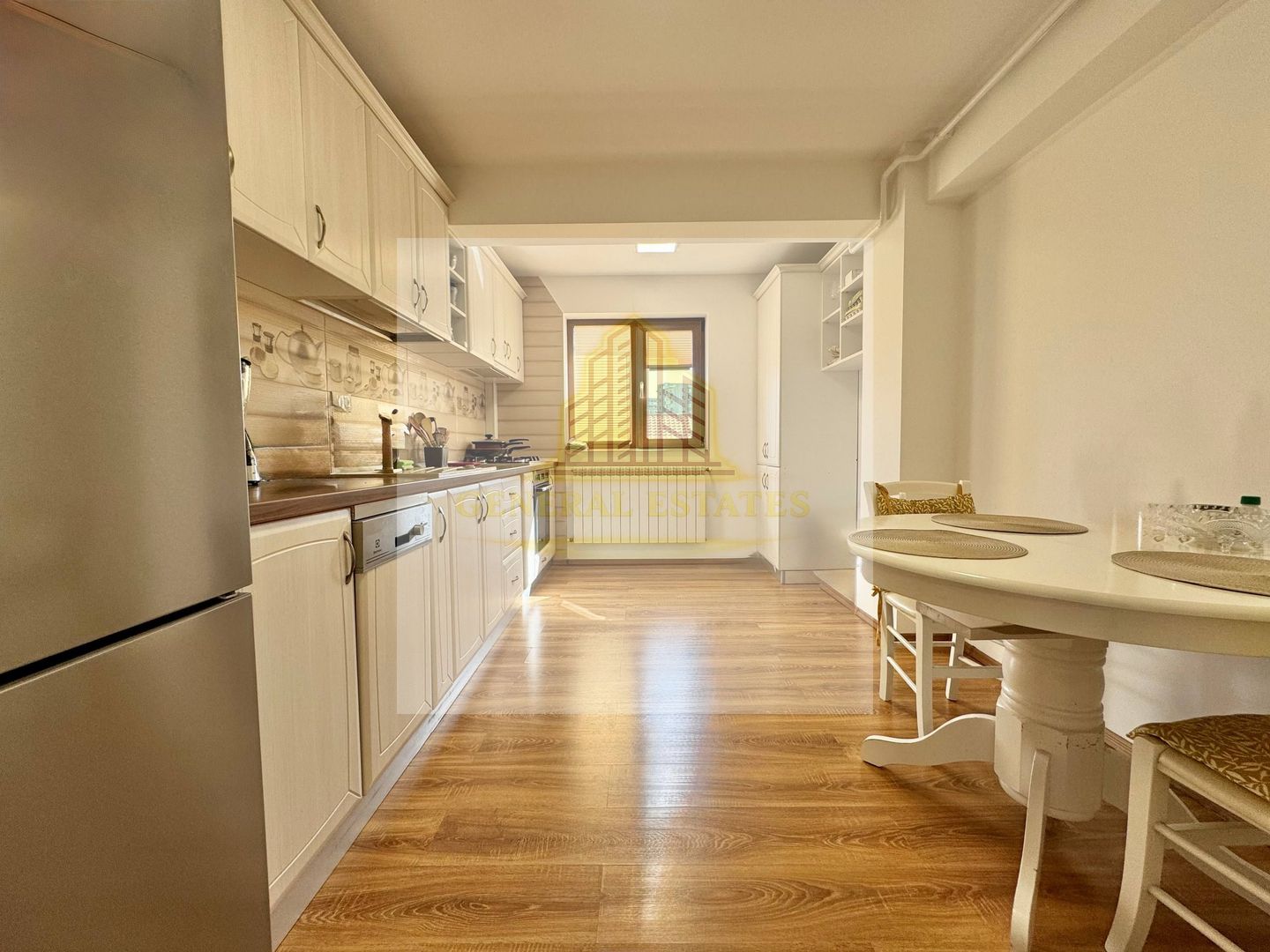 Vânzare apartament cu 3 camere - 130 m.p - în Zona CUG, Iași. - Poză 18