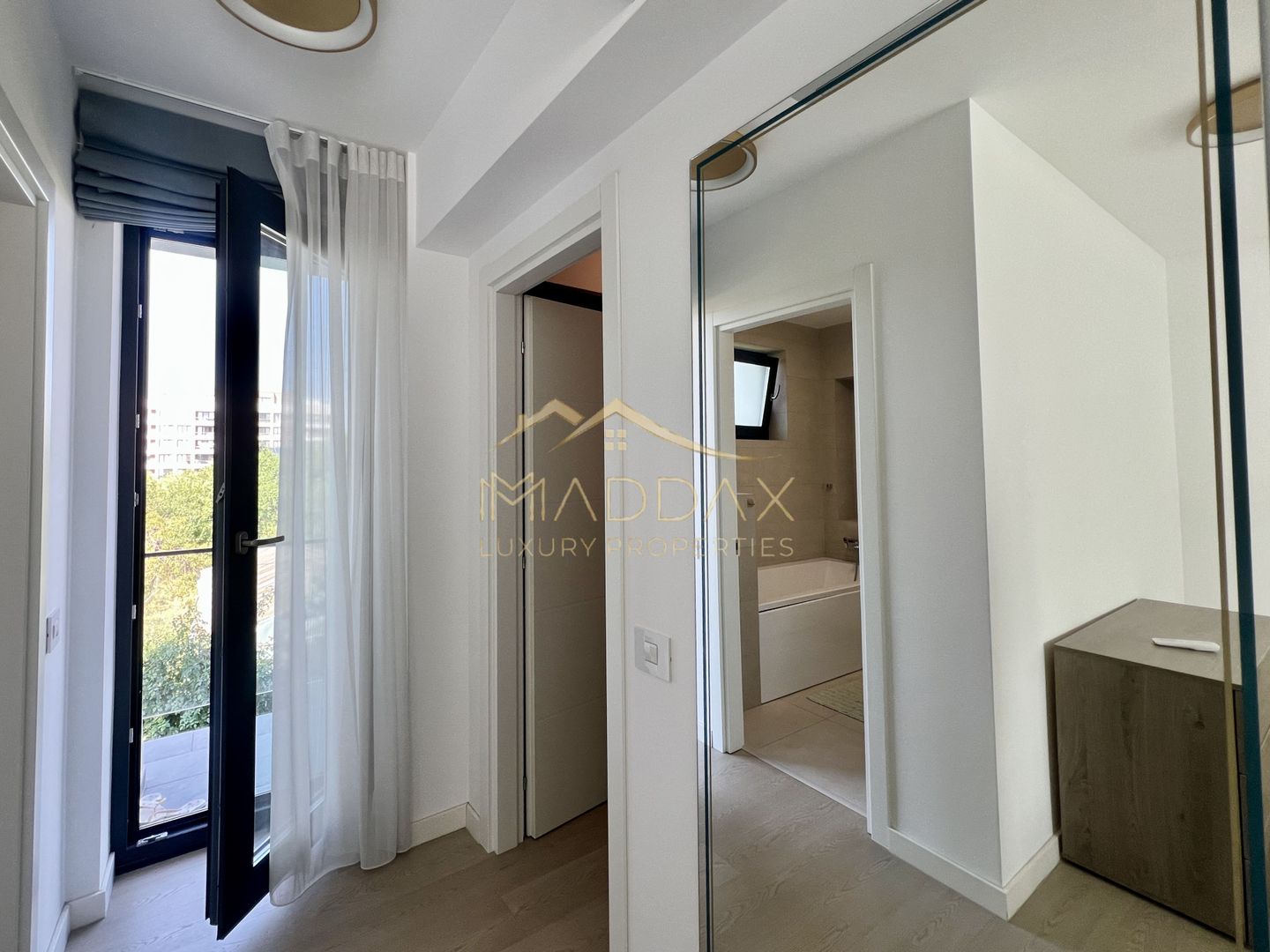 Vila LUX **5 camere**3 locuri parcare** Complex NOU//Sisesti - Poză 41
