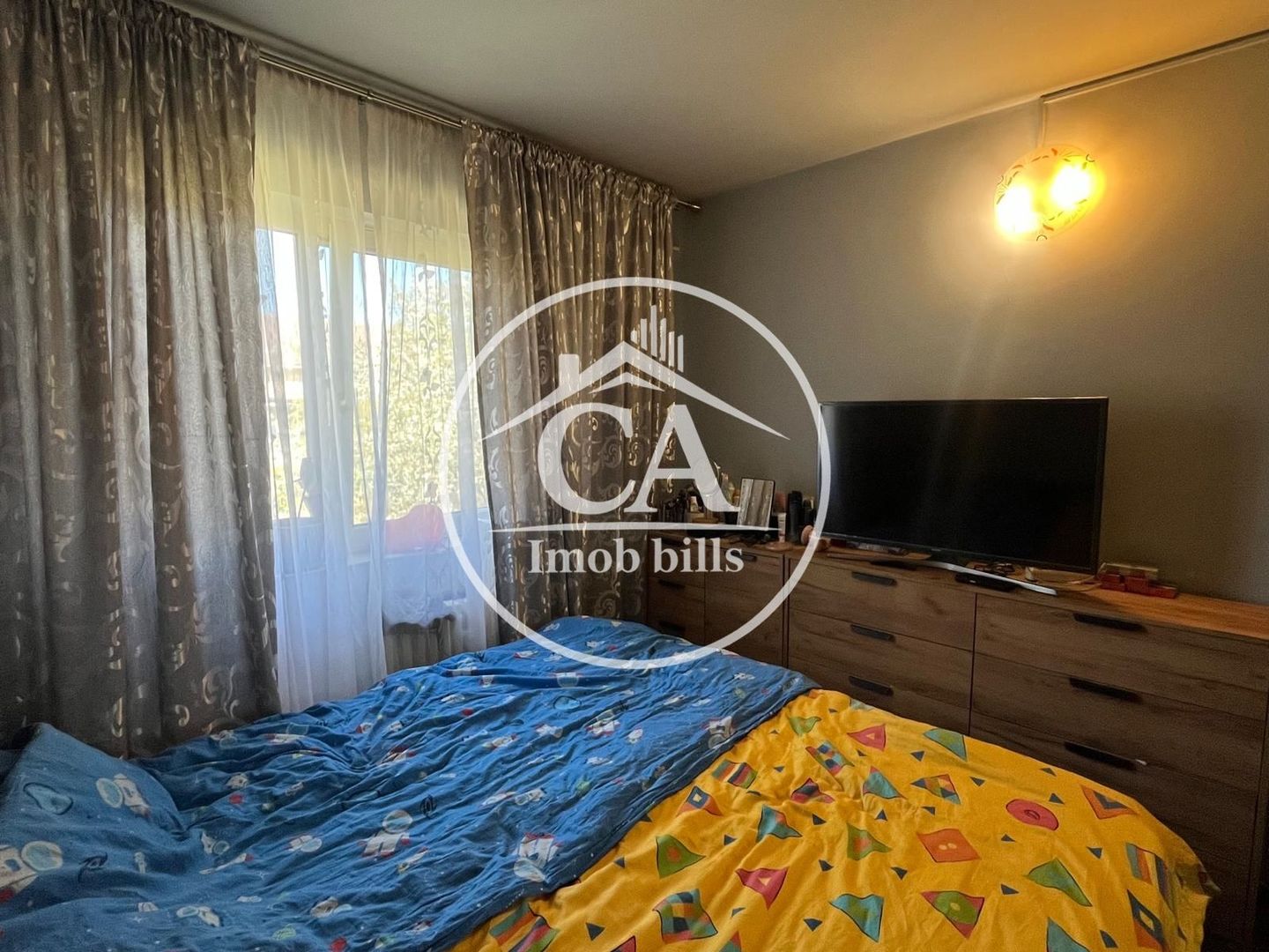 Apartament cu 3 camere de vânzare în zona Rogerius, Oradea - Poză 3