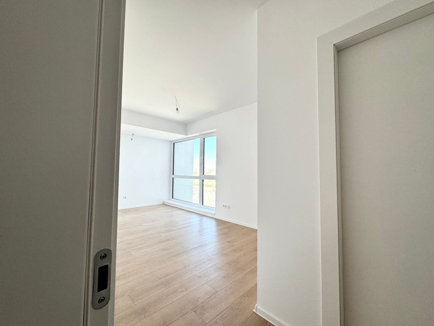 3 camere nou Finisat la cheie - 79 mp SU - Sector 1 - Poză 16