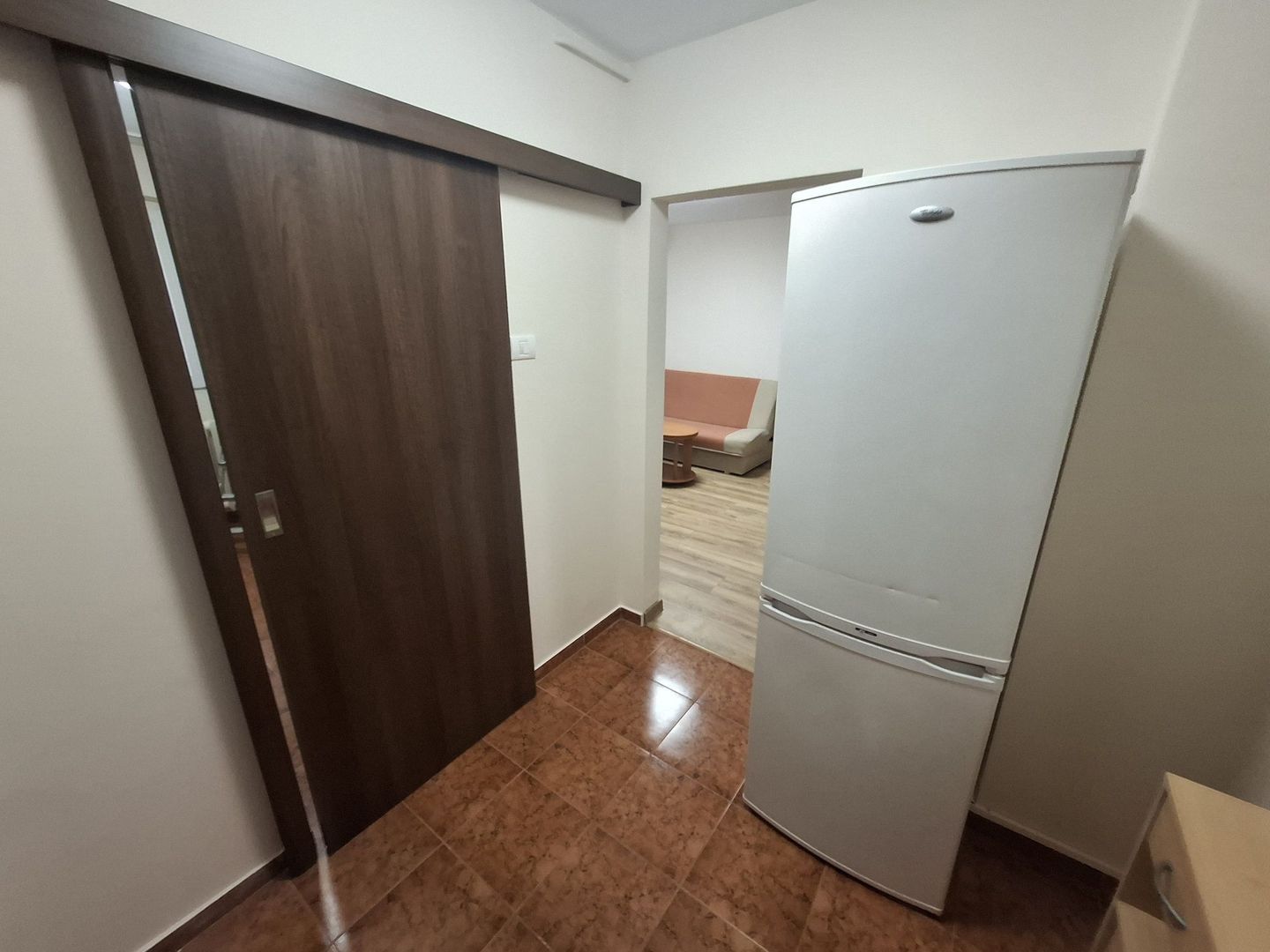 Vanzare apartament 2 camere, 57mp, RENOVAT TOTAL-Titan- Barajul Sadului - Poză 6
