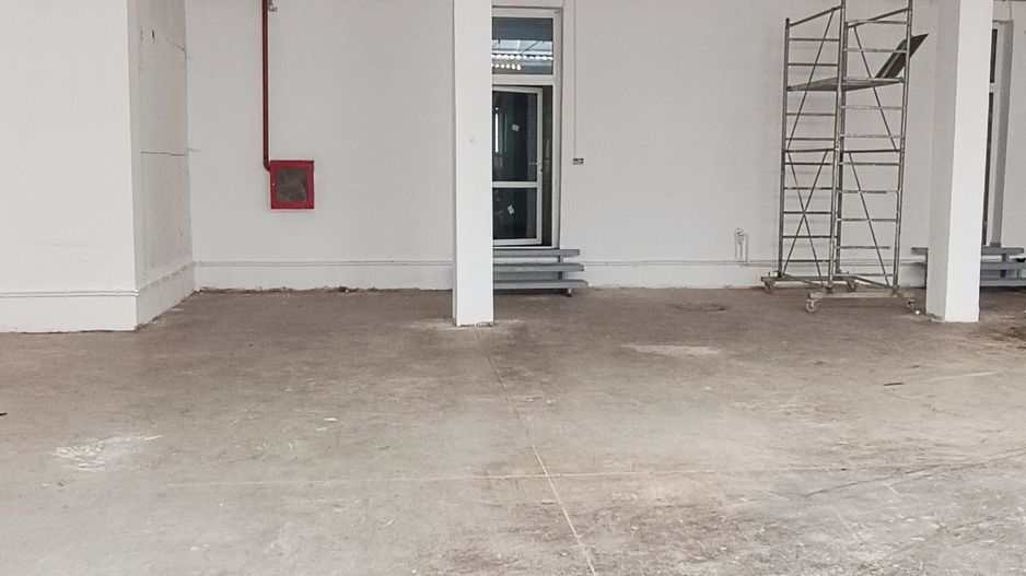 Hala industriala ,cu rampa-Astra - Poză 1