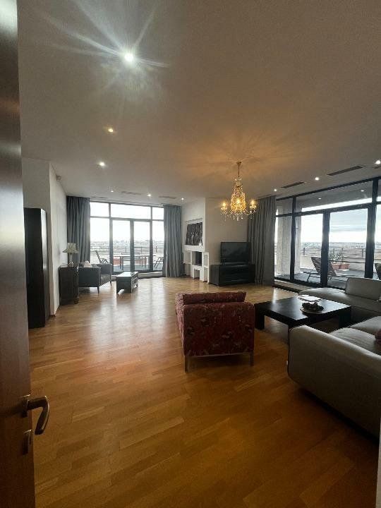 Penthouse Exclusivist 5 camere I Ansamblul Privighetorilor - Poză 2
