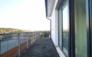 Penthouse 4 camere în Bistrița cu terasă panoramică - Poză 2