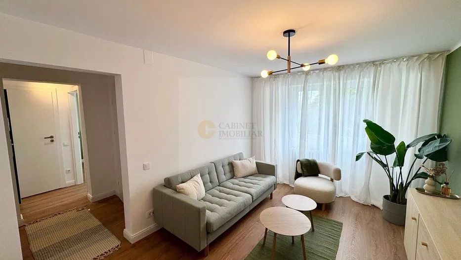 Apartament decomandat 2 camere |  Piata Victoriei - Poză 1