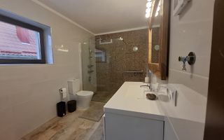 Casă complet renovată de vânzare în Amnaș – la doar 25 km de Sibiu! - Poză 34