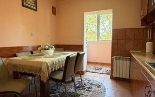 Închiriez apartament cu 3 camere Oradea - Poză 10