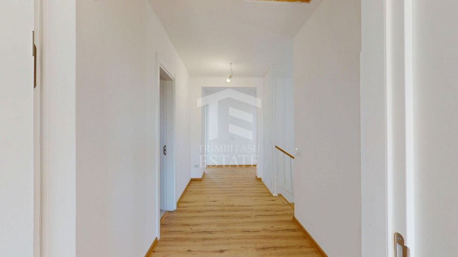 Duplex întreg cu Panouri Solare! Cu 2 intrari! - Poză 12