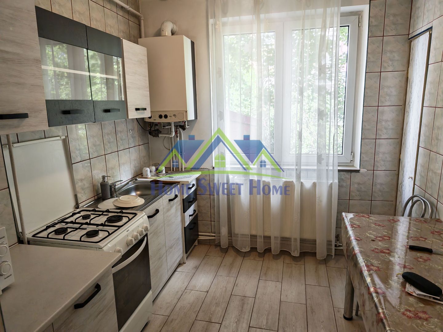 Inchiriez apartament 2 camere zona Pompieri, etaj 1, mobilat, balcon! - Poză 2