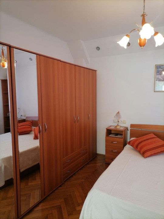 Apartament 3 camere in vila de inchiriat, central, Campina - Poză 8