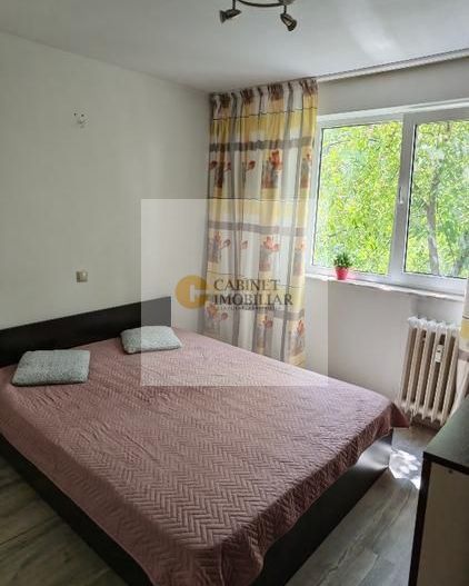 2 camere | 3/10 | Decomandat | Râul Doamnei – loc parcare ADP - Poză 1