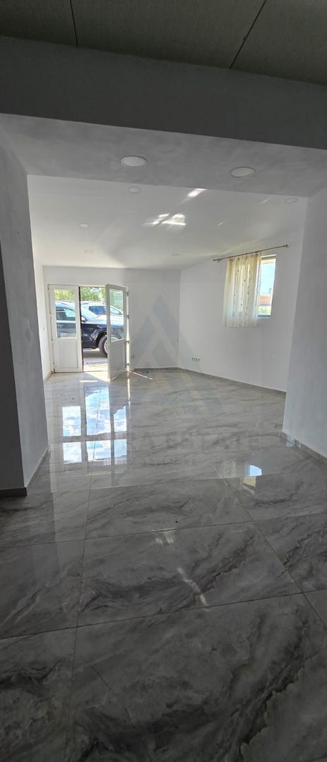 Spatiu comercial open space cu grup sanitar 120 mp utili Turnisor - Poză 1