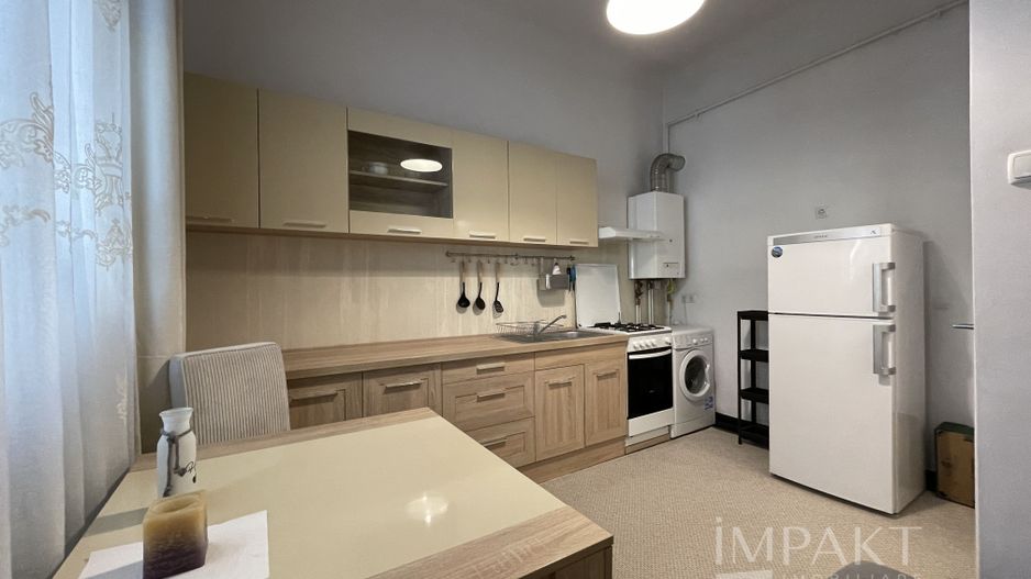 Apartament cu o cameră în zona centrala! - Poză 5