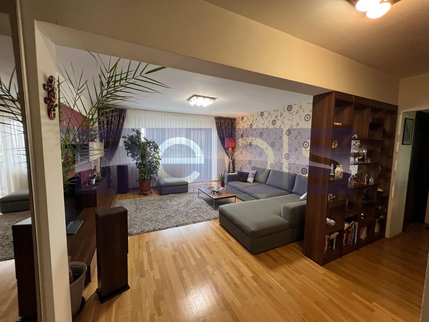 VANZARE 3 CAMERE | DECOMANDAT | EROII REVOLUTIEI - Poză 1