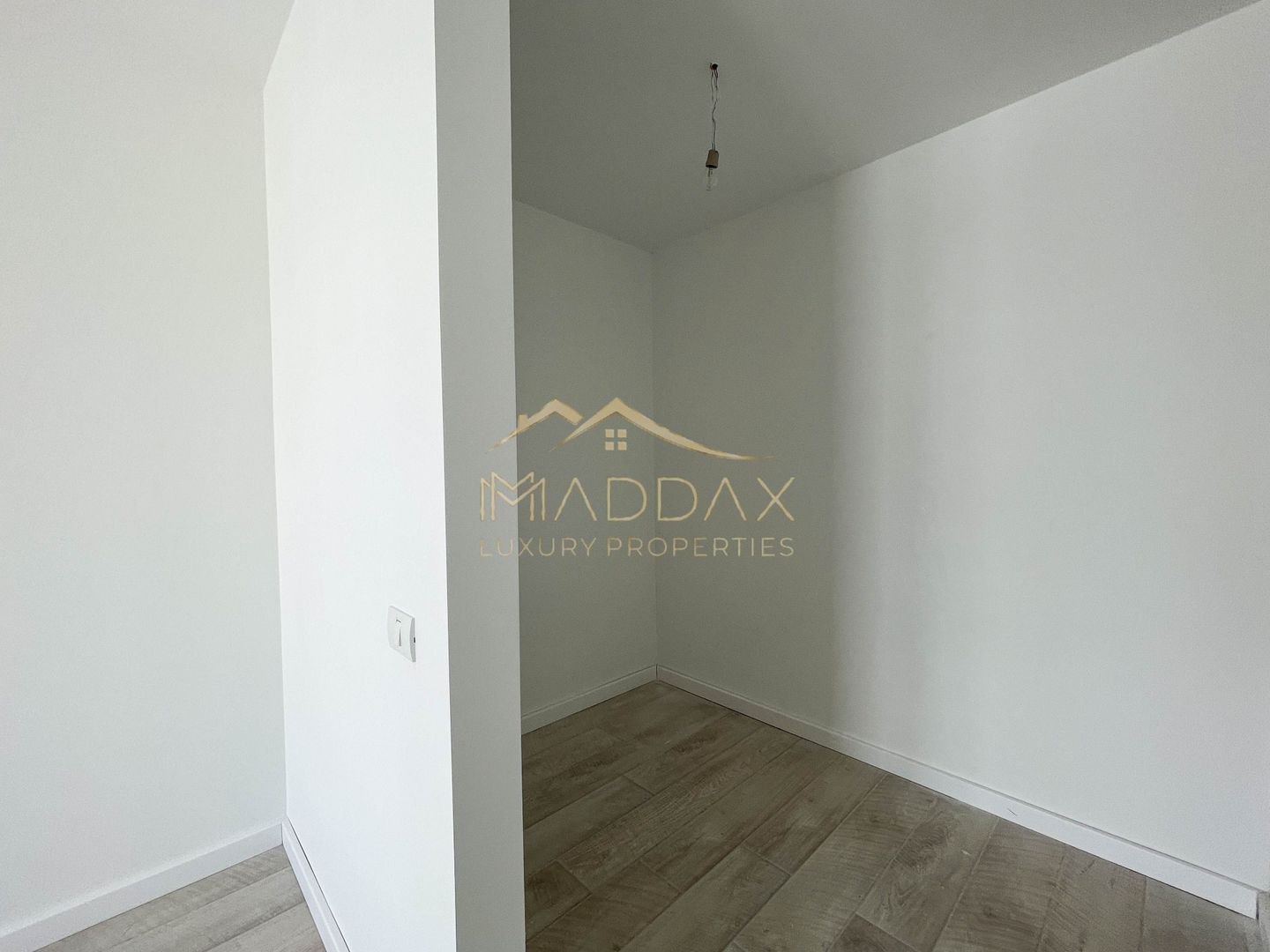 Apartament cu 2 camere ***NOU*** // Mogosoaia - Poză 12