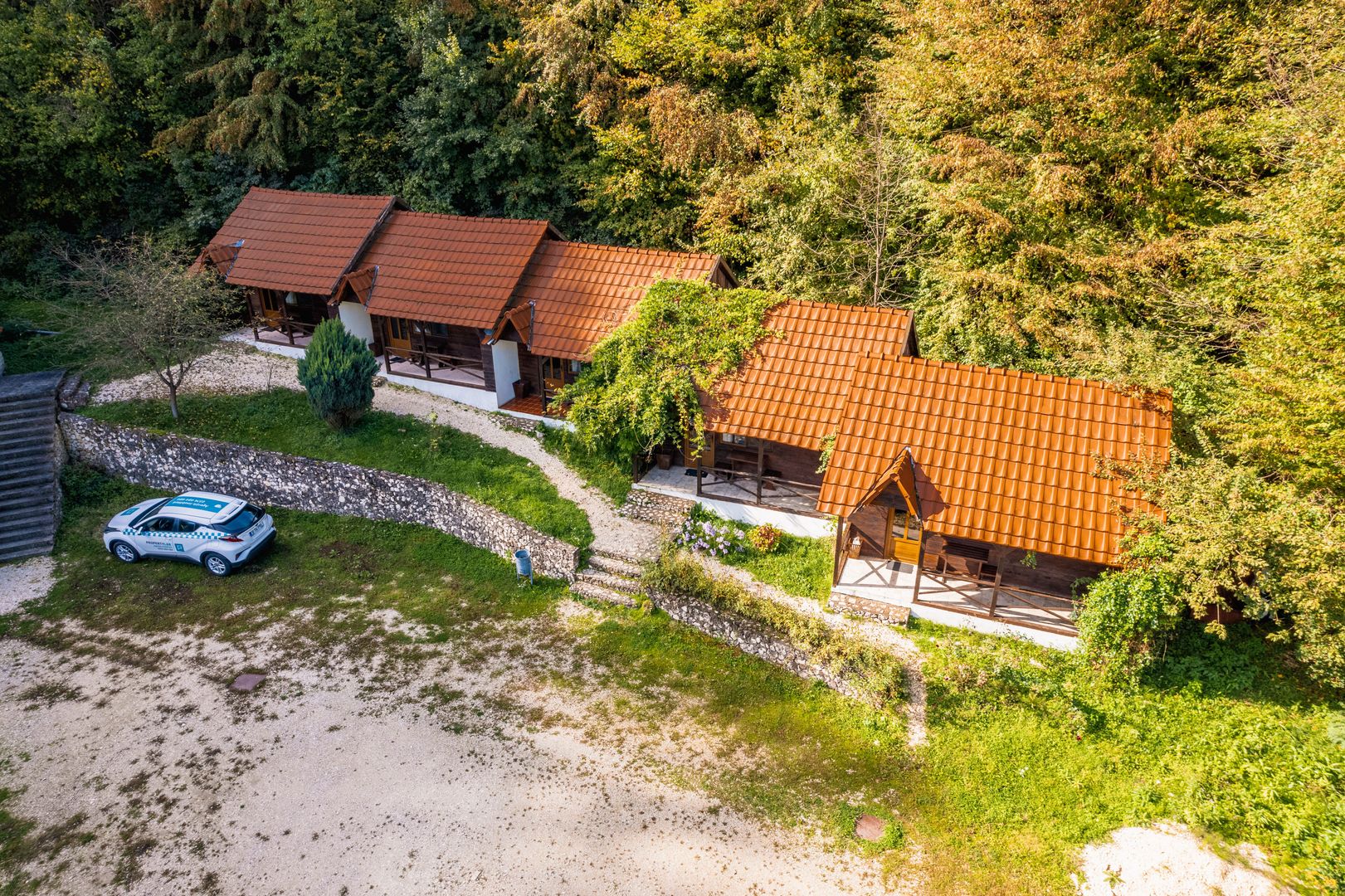 Domeniu în satul Căprioara - Poză 2