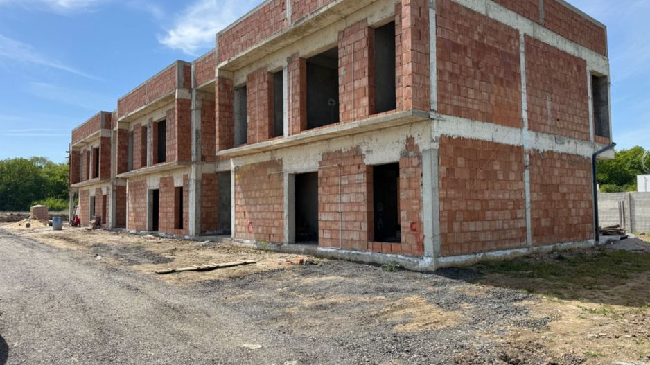 Eleganță și natură: vilă urbană exclusivistă în Tunari - Poză 12