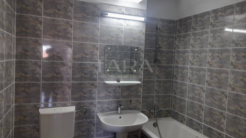 Apartament 2 camere decomandat cu garaj, zona Europa - Poză 6