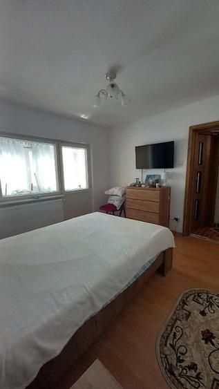 Apartament 3 camere, confort 0, etaj intermediar, Casa de Cultură - Poză 4