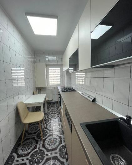 Garsonieră decomandată,renovată,aer condiționat,spațioasă, Vitan - Poză 7