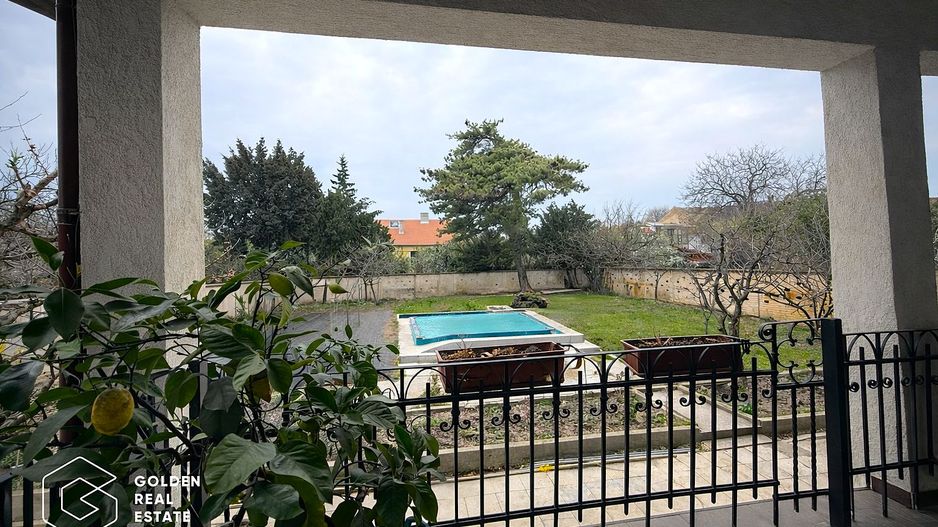 Vila individuala, 12 camere, teren 938 mp, cu piscina, zona Maria-Balcescu - Poză 9