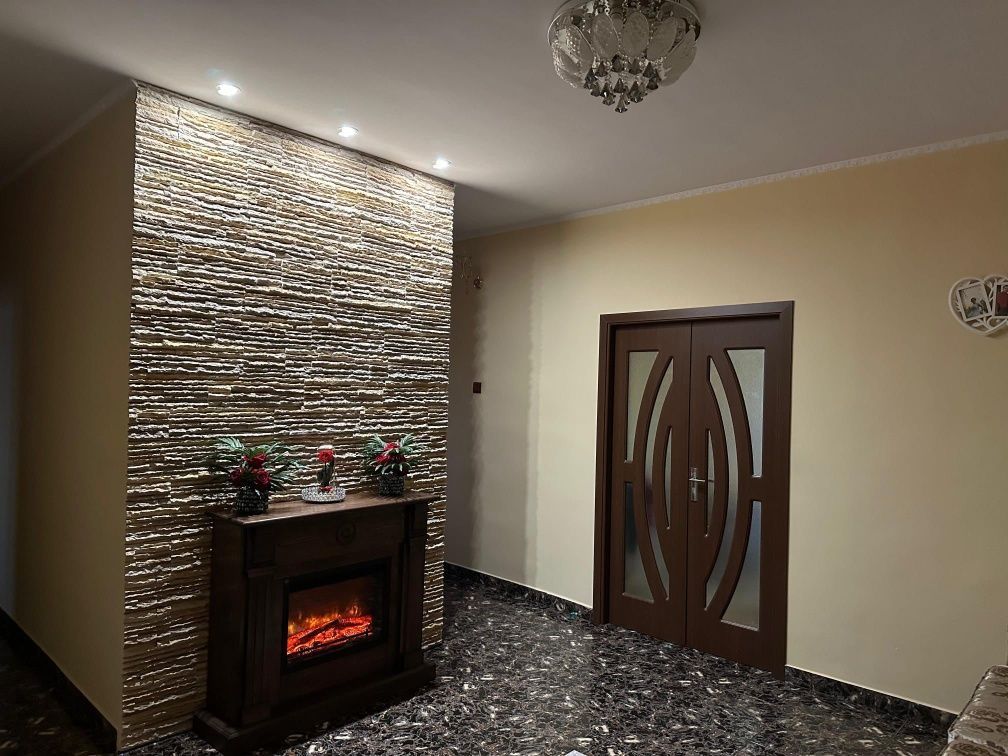 Apartament cu 3 camere si garaj, mobilat utilat,utracentral - Poză 1