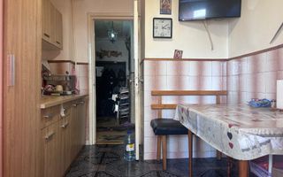 Apartament 3 camere, decomandat, 62 mp utili, etaj intermediar-Micro 4 - Poză 9