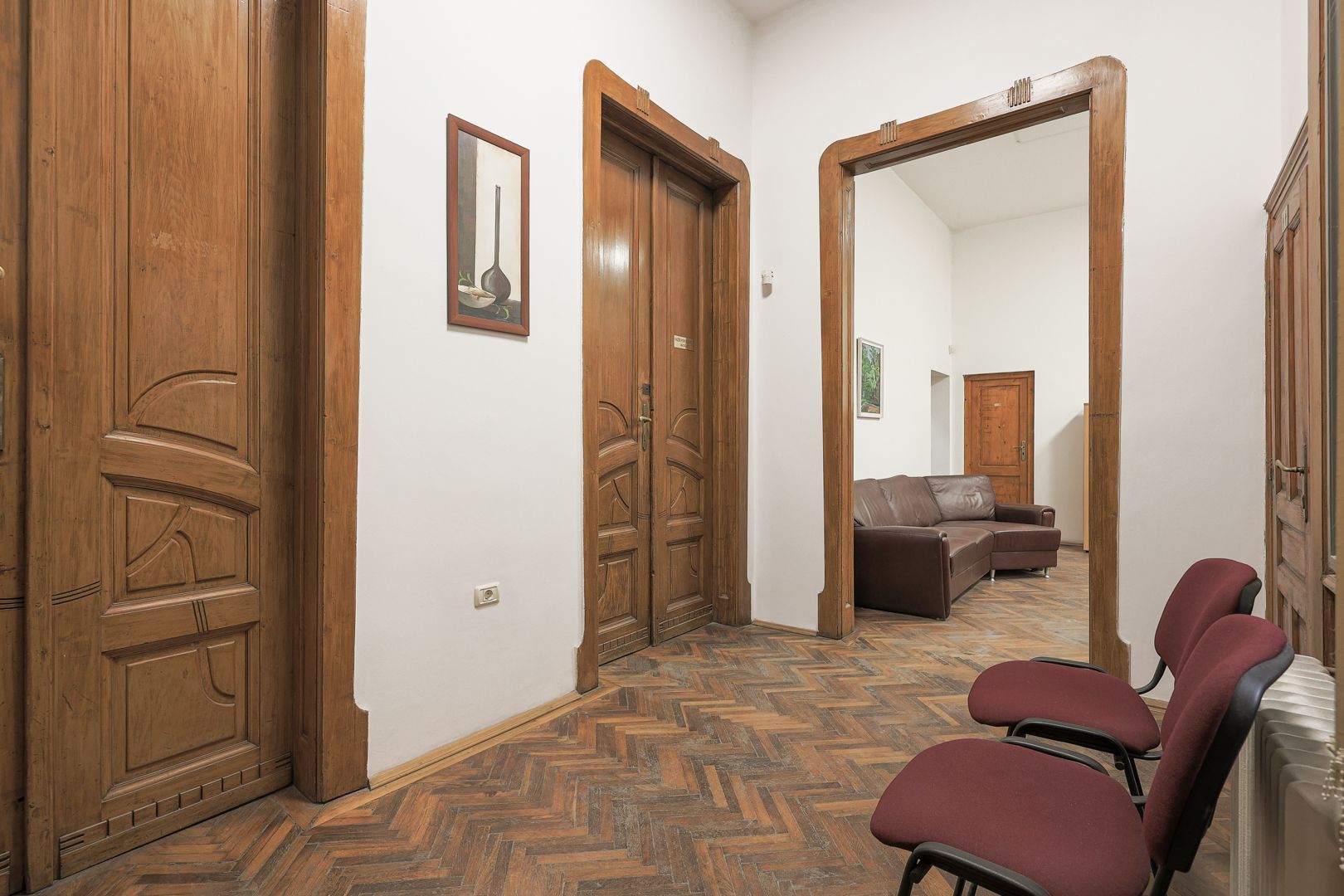 Apartament 6 camere cu potențial de birou în Palatul Kovacs - Poză 1