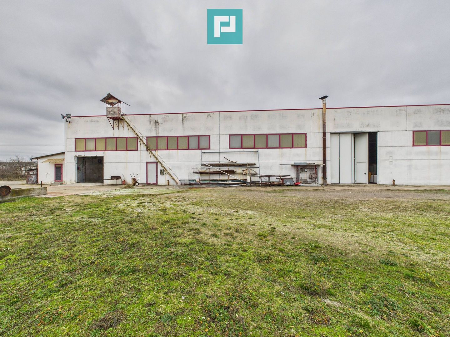 Hală de producție, cu birouri și teren, în Sebiș - Poză 64