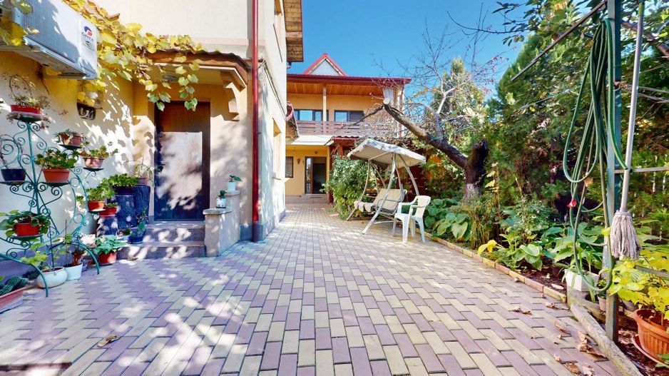 VIla Spatioasa 9 Camere si teren 260 mp - Strada Escalei! - Poză 1