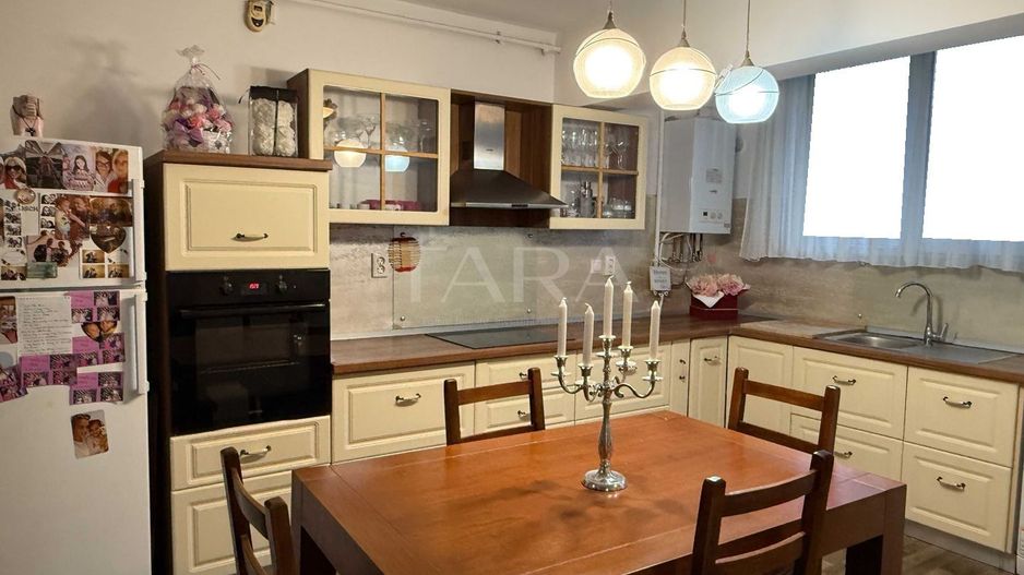 Apartament 3 camere, preț avantajos în Floresti. - Poză 2