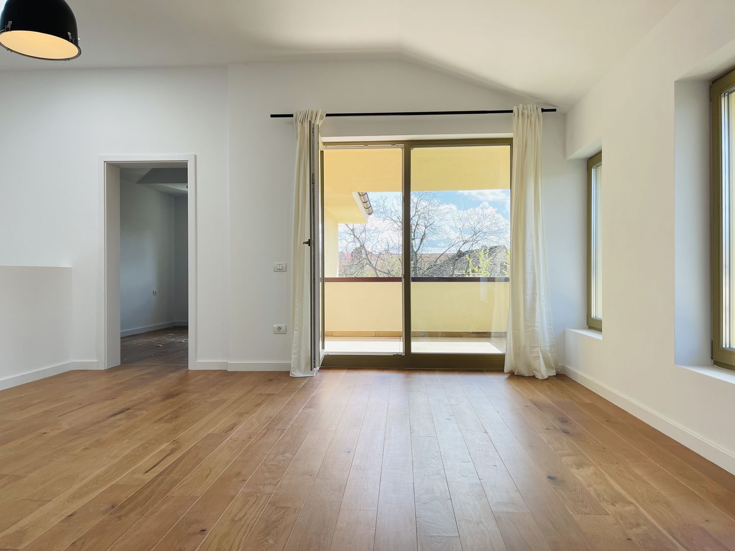 INCHIRIATA - Prima inchiriere, Segmentul Lux | Central | Panouri solare - Poză 33