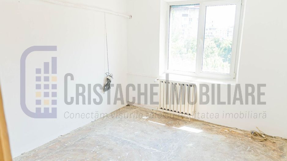 Fără comision! Apartament decomandat, 3 camere, an 1985, etj. 5, bloc anvelopat - Poză 4