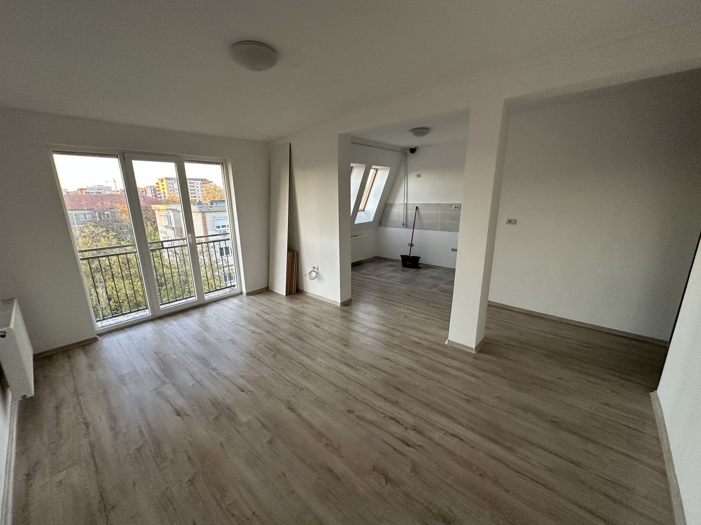 Apartment 3 camere 75 mp utili - Poză 3