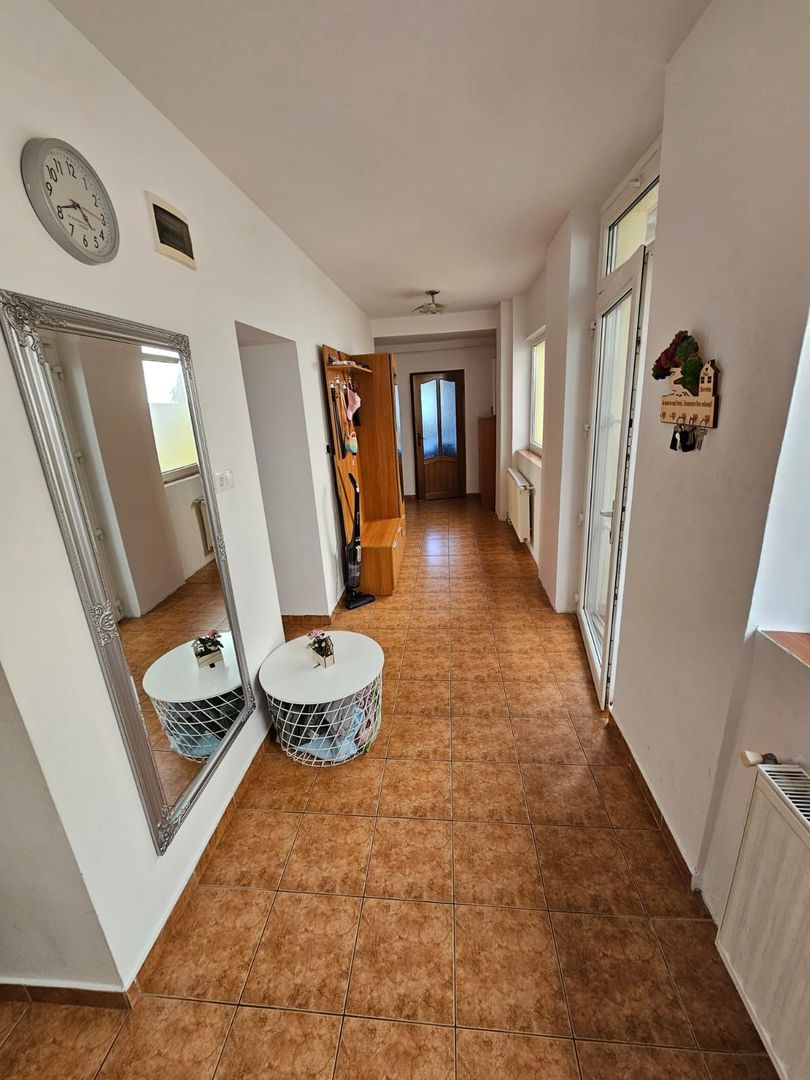 Casă renovată | Teren 600 mp | În Timișoara | Acces rapid spre centru și centura - Poză 2