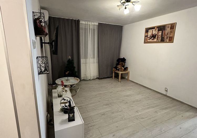 Apartament 3 camere Bld Brancoveanu, zona Huedin. - Poză 3