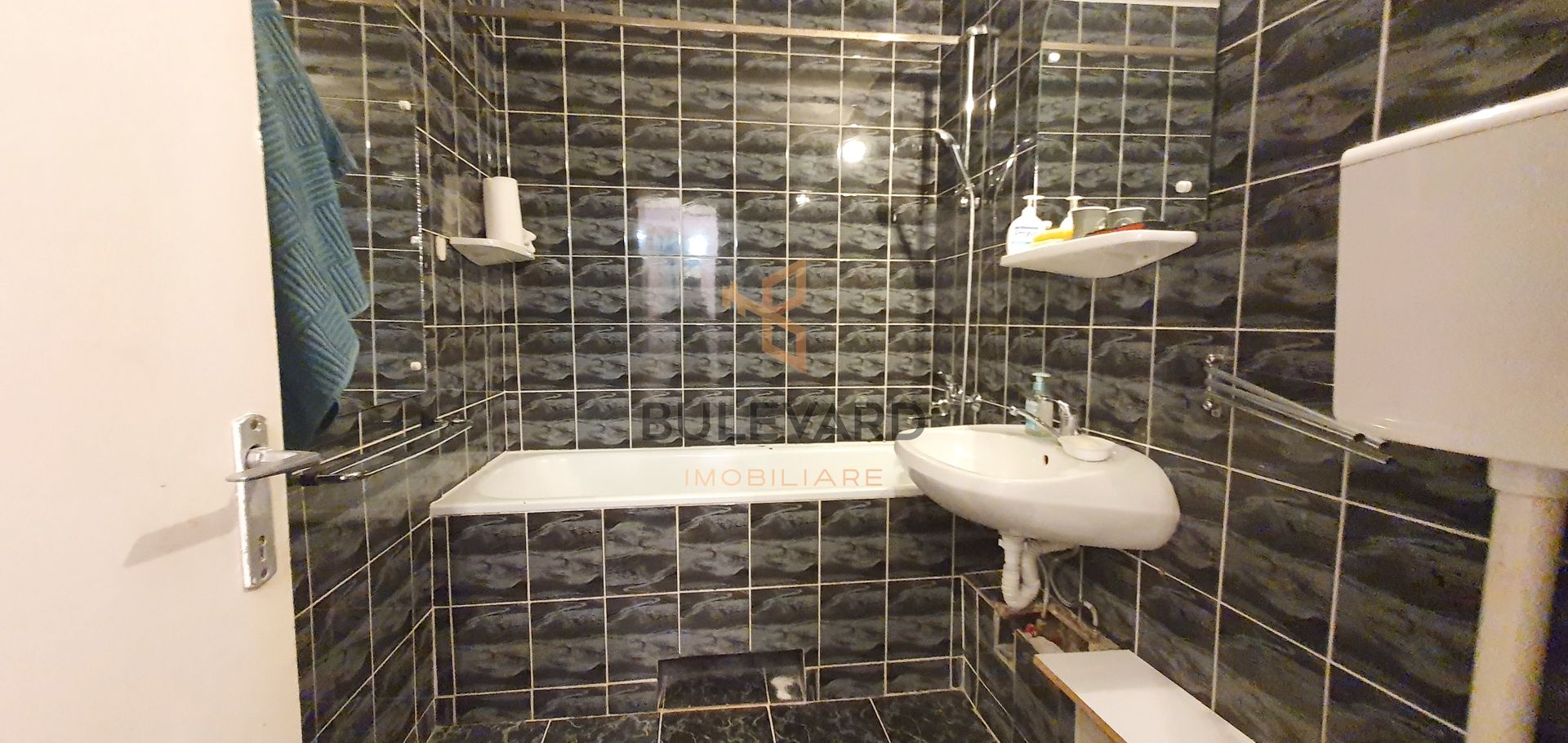 Apartament 3 camere decomandate +parcare, zona Bdl. N. Titulescu! - Poză 8